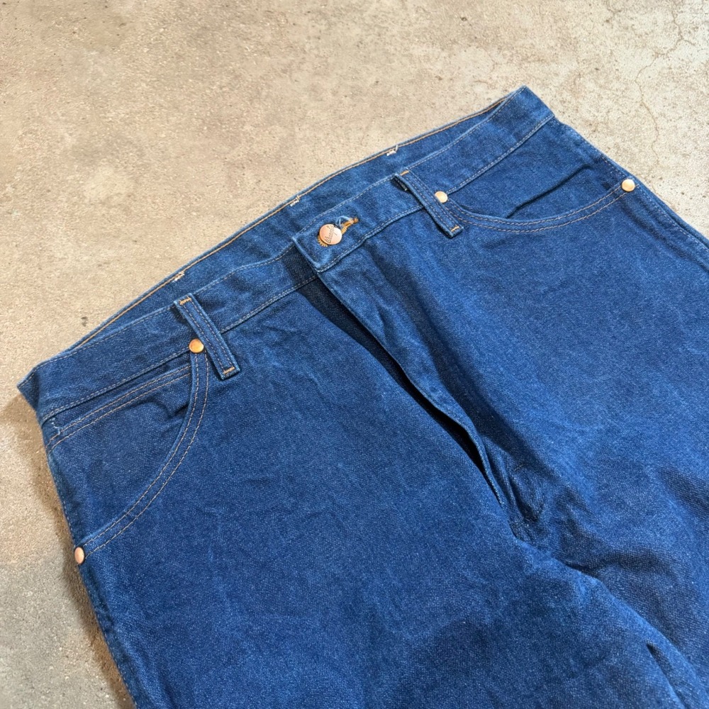 Wrangler 13MWZ Jeans Men 37x36 (Fits 35x36) Blue Cowboy Cut Rigid Indigo Denim - Picture 3 of 9